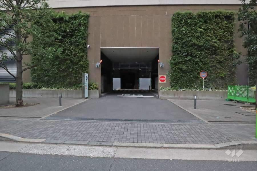 駐車場の出入り口