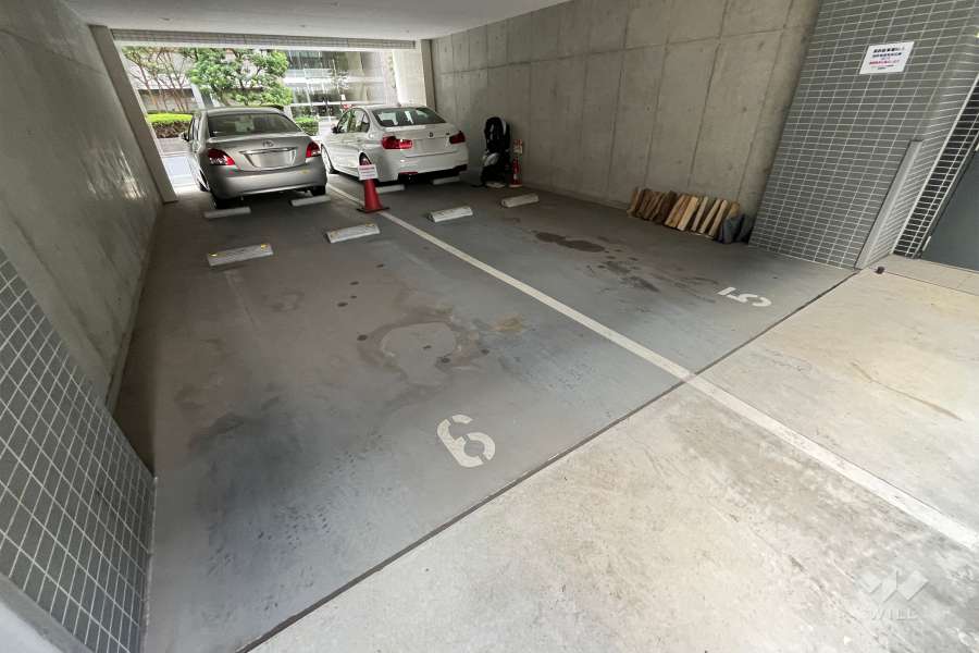 敷地内駐車場（屋内平面式）