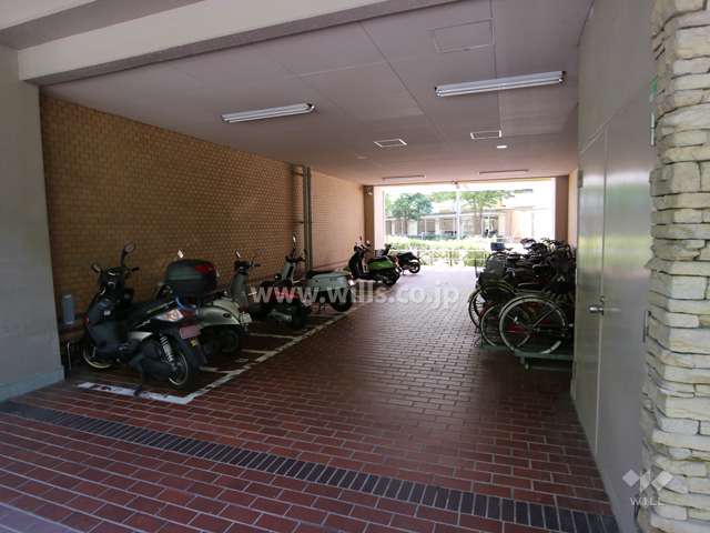 バイク置き場・自転車置き場