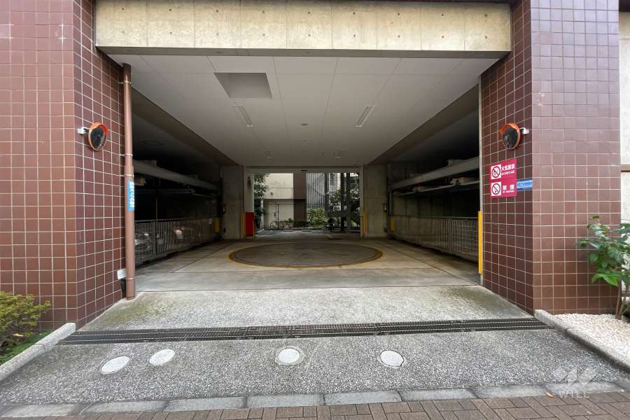 駐車場の出入り口・敷地内駐車場（屋外機械式）
