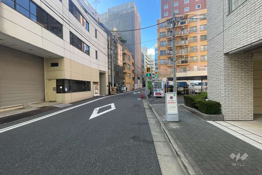 敷地南西側の前面道路