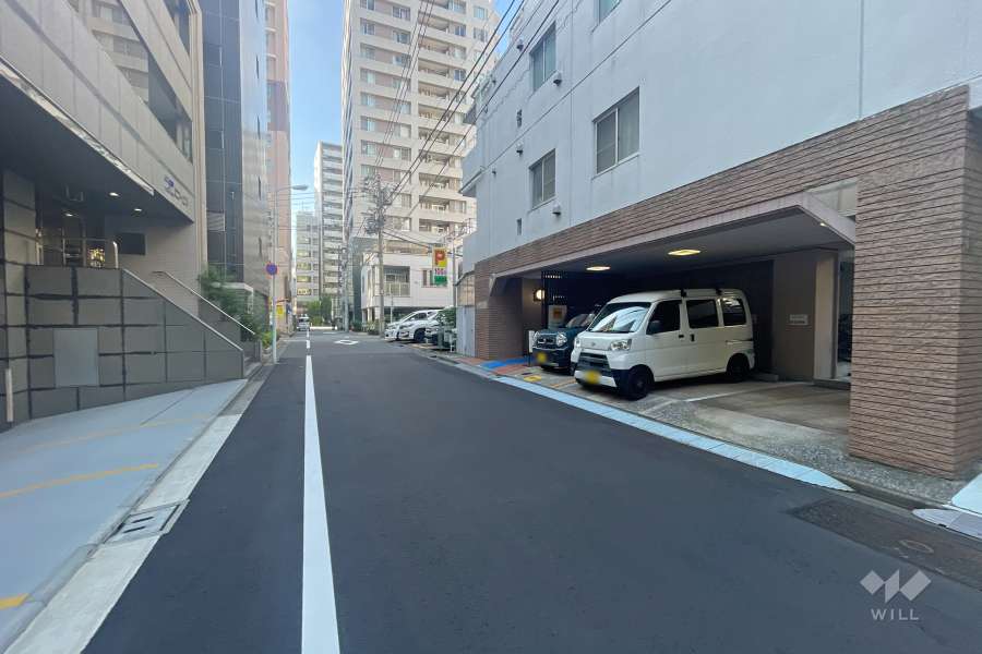 敷地南西側の前面道路