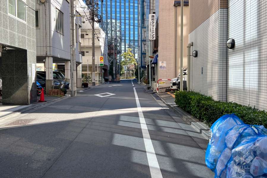 敷地北東側の前面道路