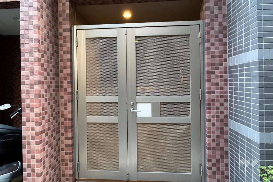 駐輪場の出入り口　　