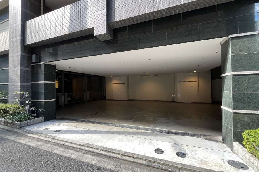 駐車場の出入り口