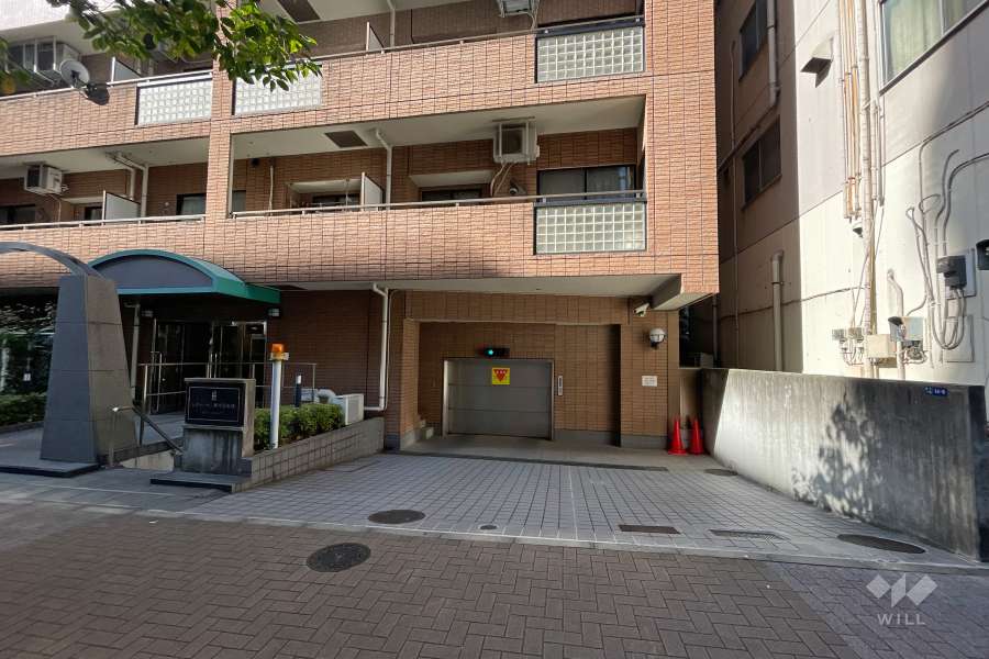 敷地内駐車場（屋内機械式）