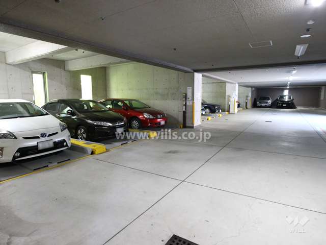 敷地内駐車場（屋内平面式）