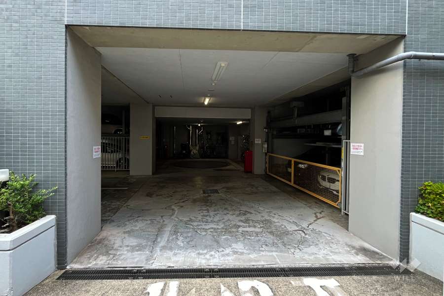 駐車場の出入り口・敷地内駐車場（屋内機械式、屋内平面式）