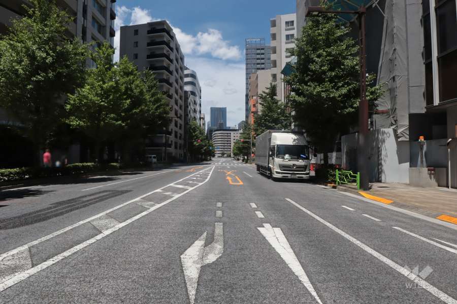 敷地北東側の前面道路