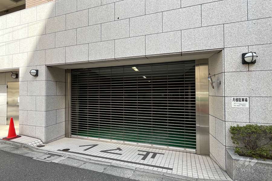 駐車場の出入り口