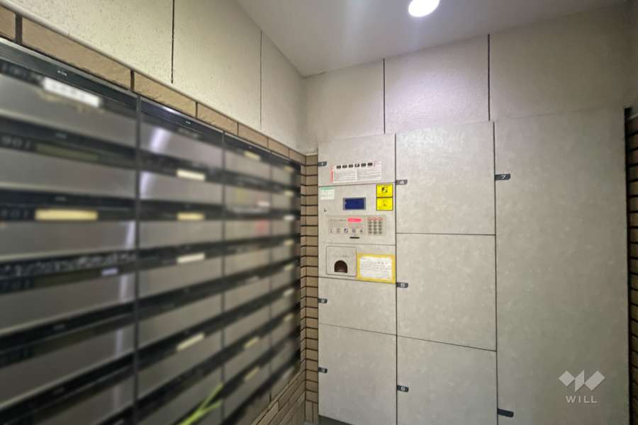 共用ポストと宅配ボックス