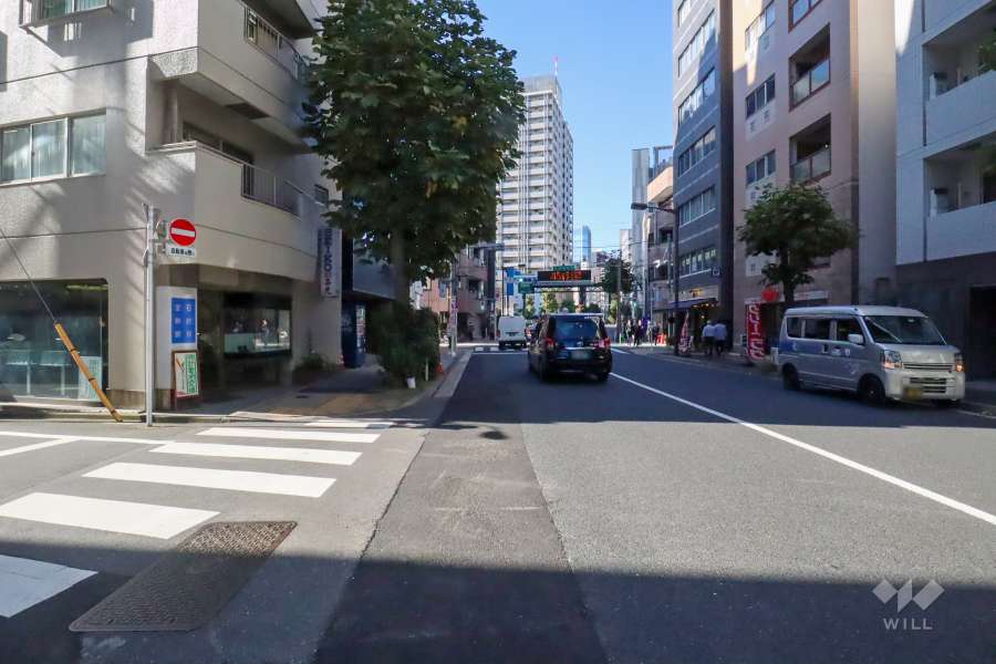 敷地北側の前面道路　