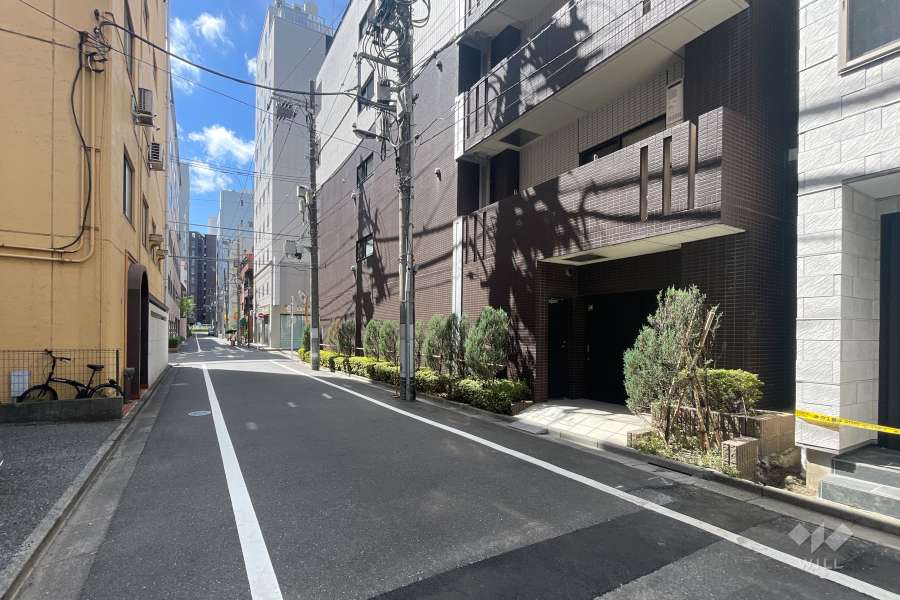 敷地東側の前面道路