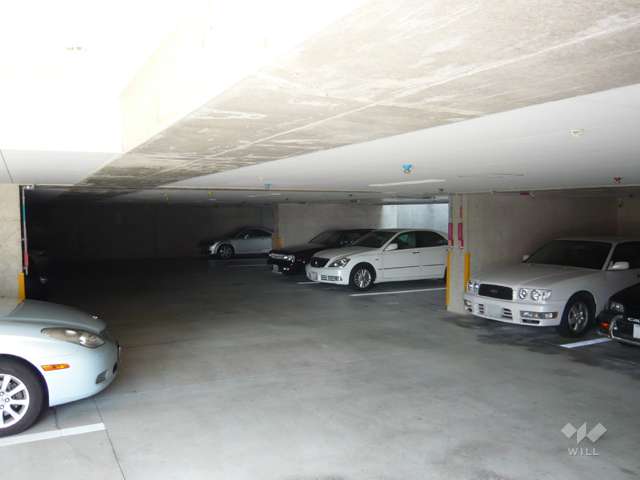 屋内平面駐車場