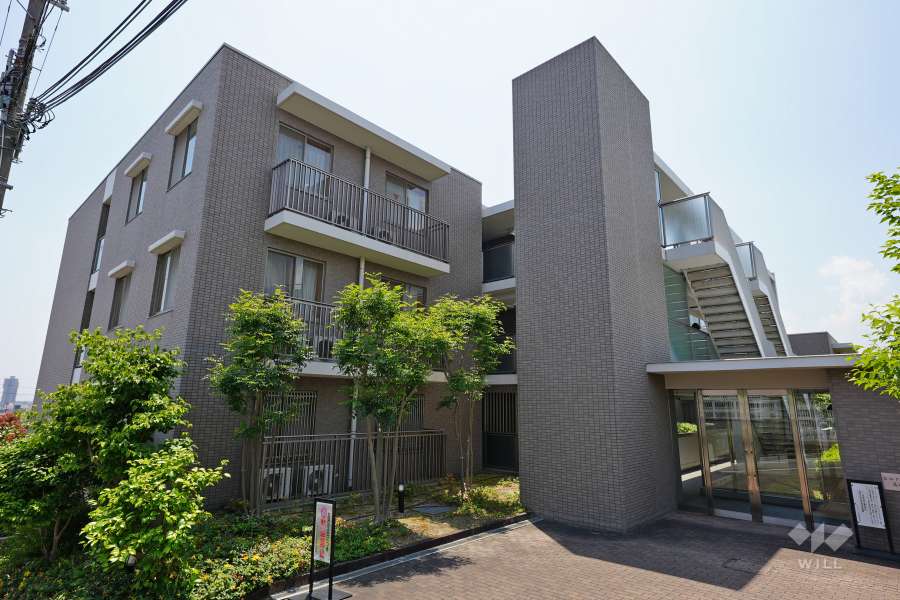 ヒルクレスト高座町の外観(北東側から)