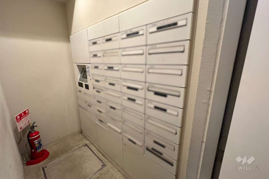 宅配ボックスと共用ポスト