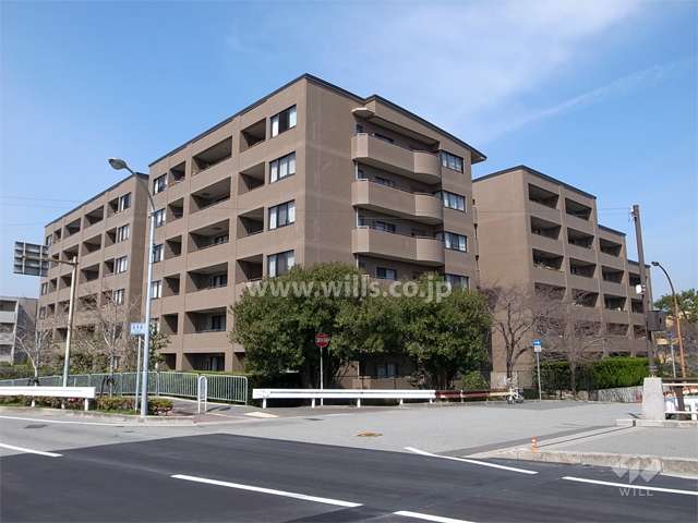 ファミール西宮夙川公園の外観（南東側から）