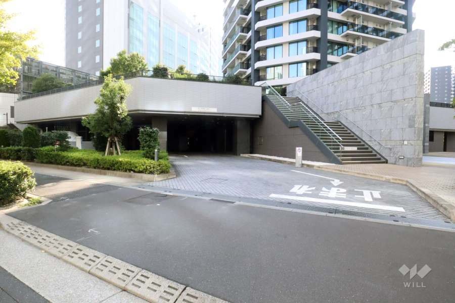 駐車場の出入り口