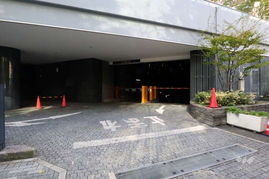 駐車場の出入り口