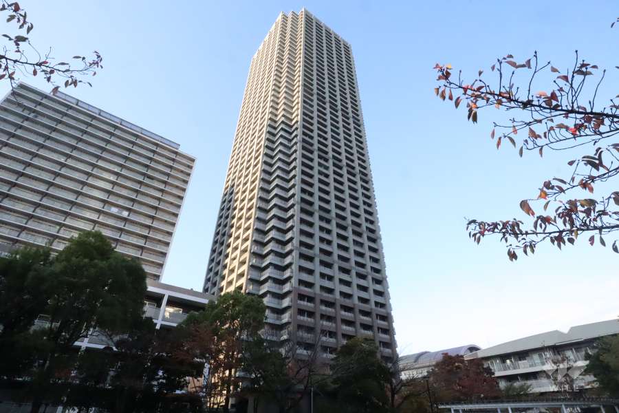 晴海アイランドトリトンスクエアビュータワー1号棟の外観(南側から)