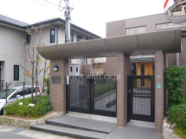 エントランス（外側から）