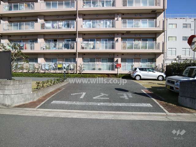 駐車場出入り口