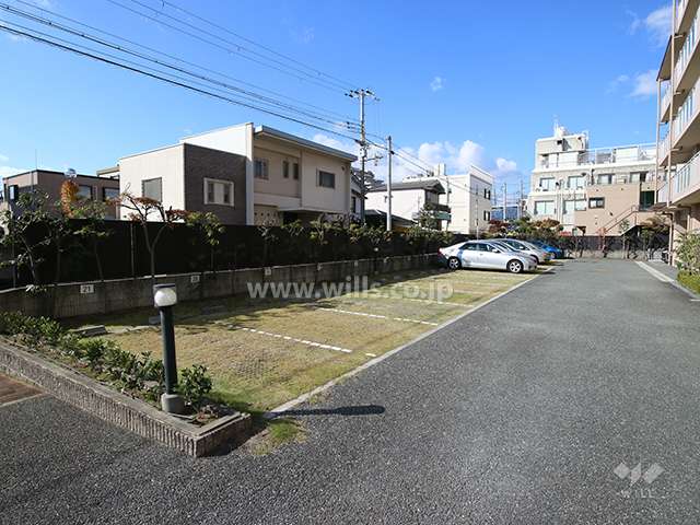 敷地内駐車場(屋外平面式)
