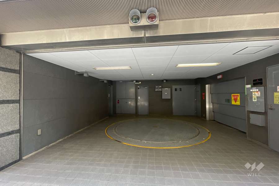 敷地内駐車場（屋内機械式）