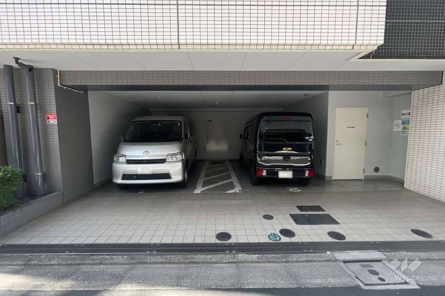 敷地内駐車場（屋内平面式）