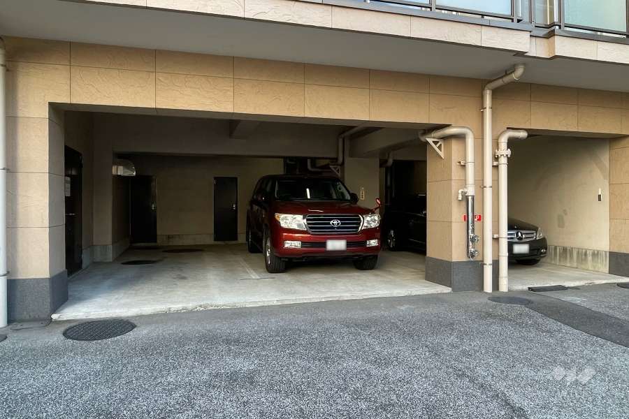 敷地内駐車場（屋外平面式）