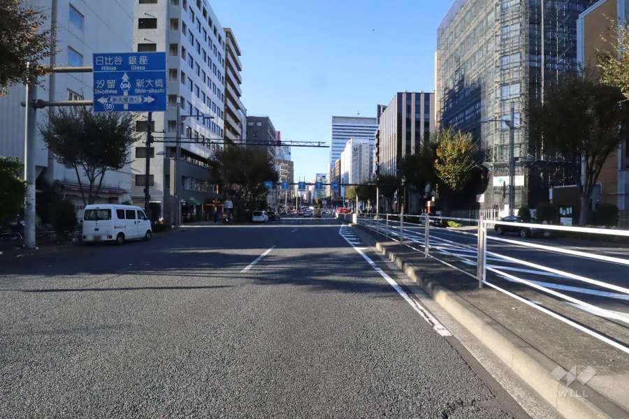 敷地北東側の前面道路