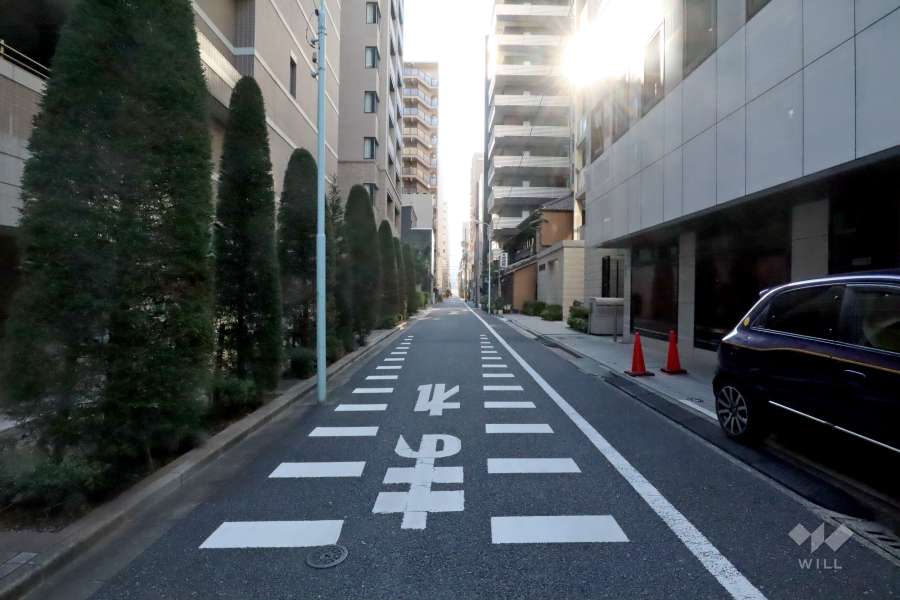 敷地北西側の前面道路