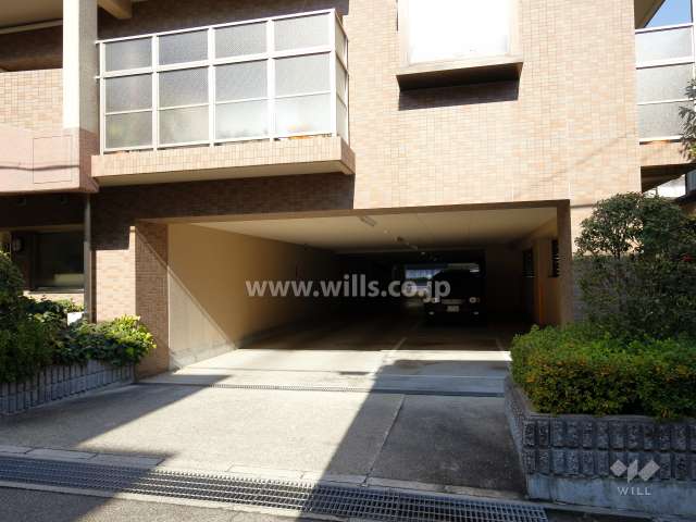 駐車場の出入り口