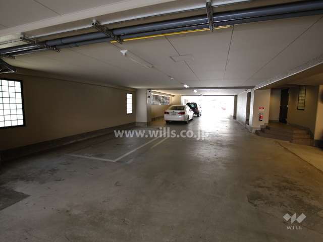 敷地内駐車場（屋内平面式）