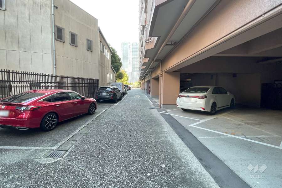 敷地内駐車場（屋外平面式・屋内平面式）