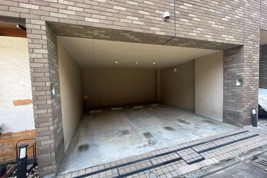 敷地内駐車場（屋内平面式）