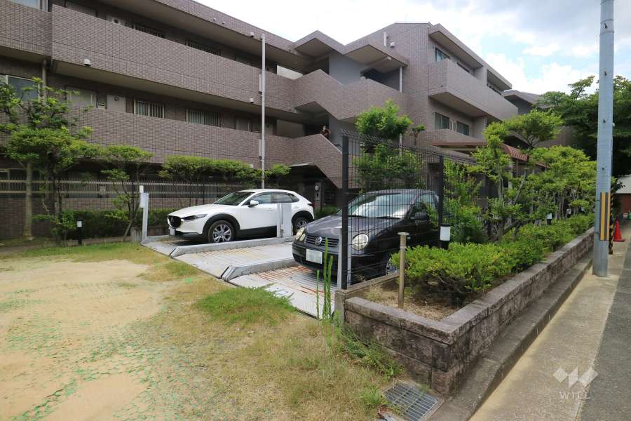 敷地内駐車場（屋外機械式）
