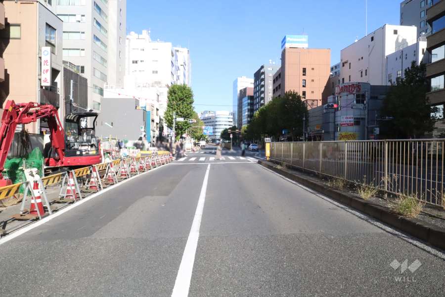 敷地北西側の前面道路