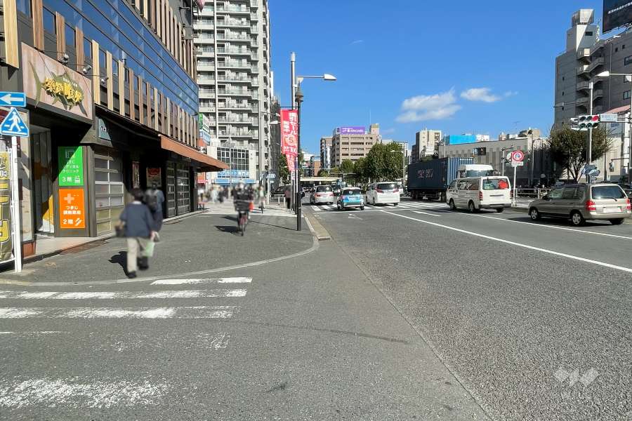 敷地南東側の前面道路　