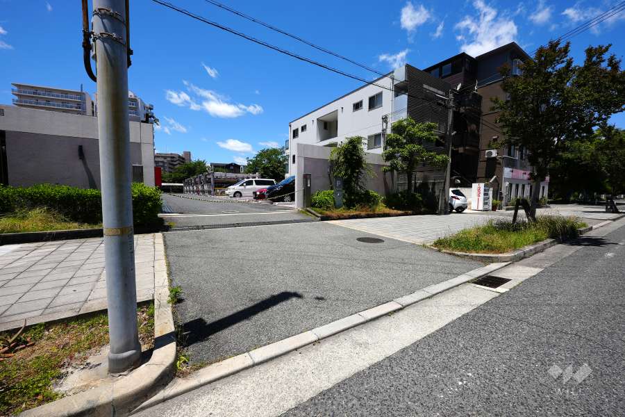 駐車場の出入口