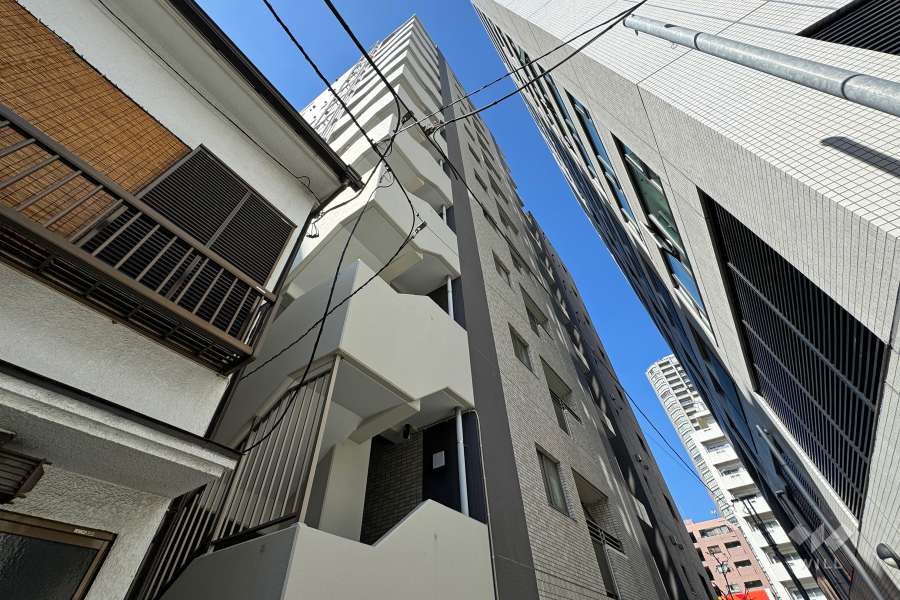 プラージュ月島の外観（東側から）