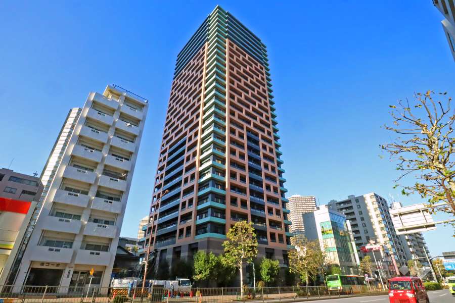ファミール月島グランスイートタワーの外観（南側から）