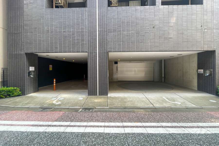 敷地内駐車場（屋内平面式）