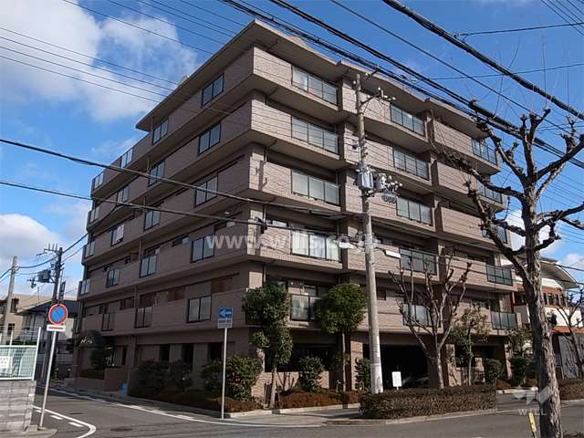 プレステージ西宮香枦園の外観（南西側から）