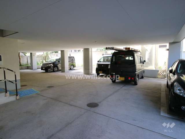 敷地内駐車場（屋内平面式）