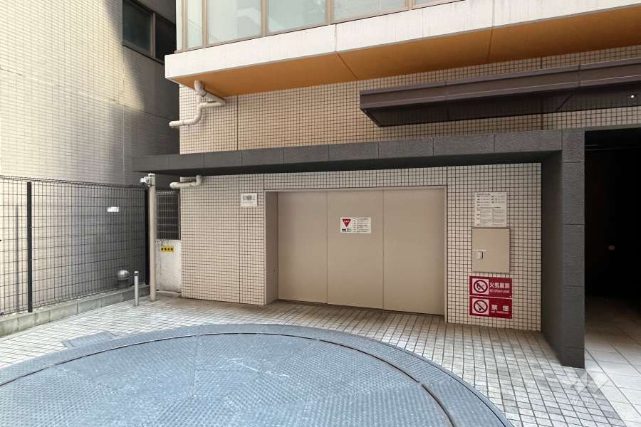 駐車場の出入り口