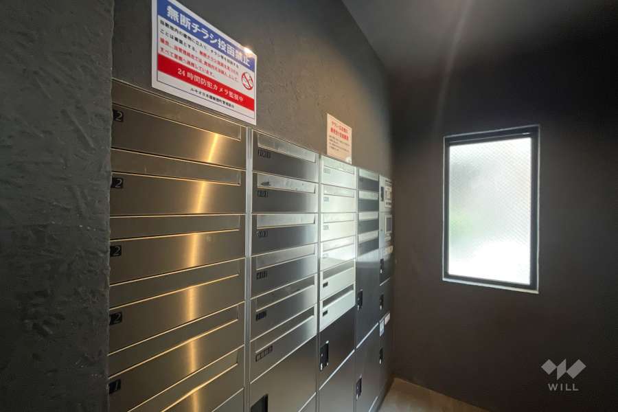 宅配ボックスと共用ポスト