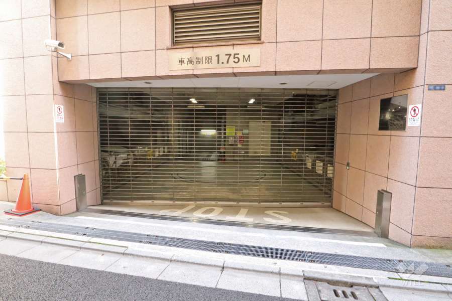 敷地内駐車場（屋内機械式）