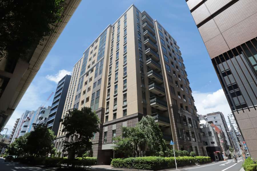 デュークスカーラ日本橋の外観(東側から)