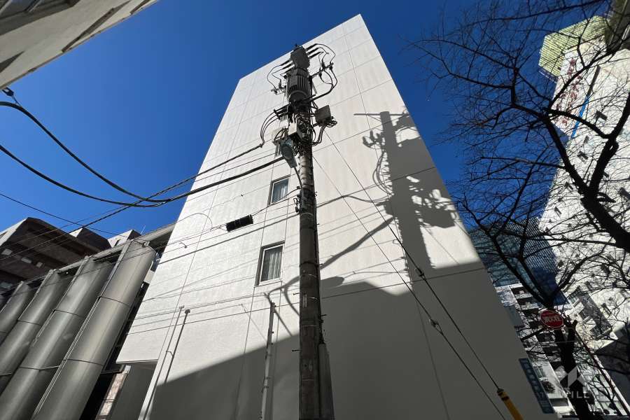 日本橋ロイヤルプラザの外観（東側から）